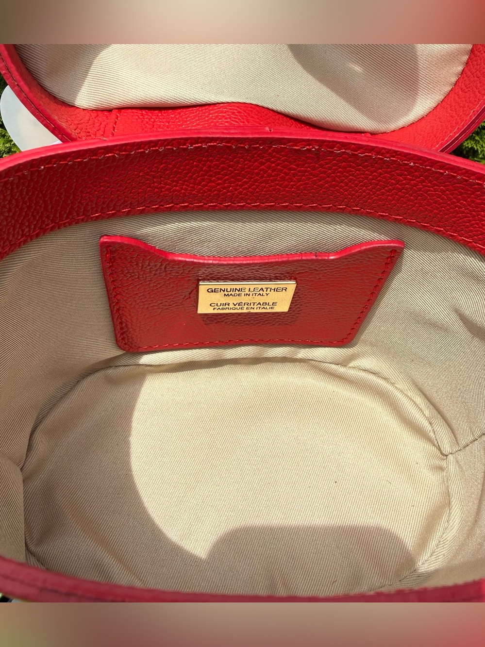 New Viola Castellani Red Leather Top-Handle Crossbody Bag with Gold Chain - Picture 12 of 13